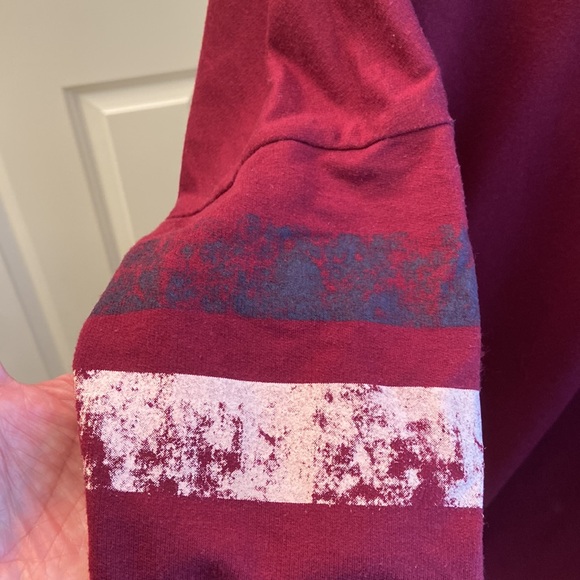 About a Girl maroon London design 3/4 sleeve top L - Picture 3 of 5